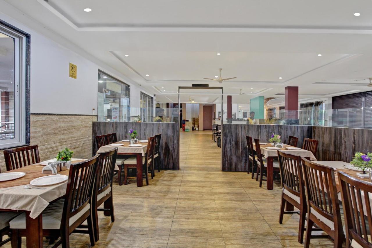 Oyo 48704 Rashi Farms Hotel Hubli Buitenkant foto